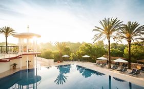 Hotel Robinson Cala Serena  4*